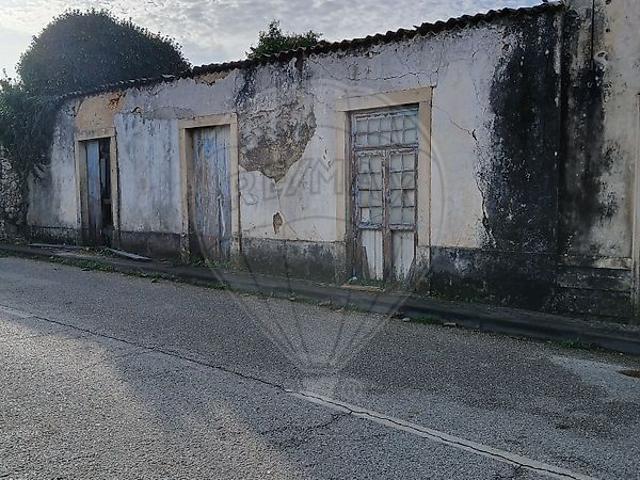 Moradia T0 para venda