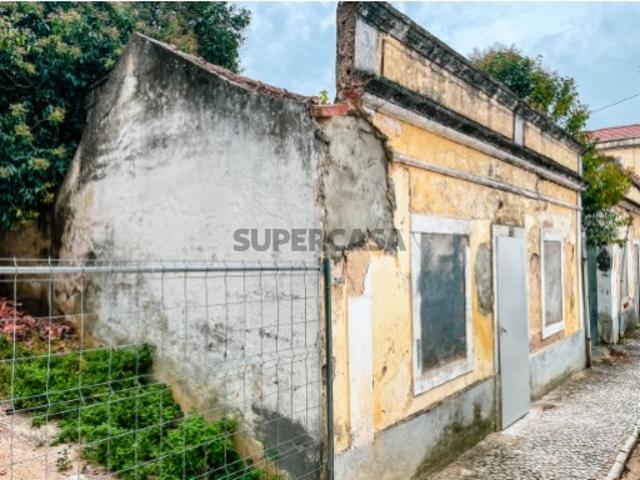 Moradia T0 Venda em Vale de Santarém,Santarém