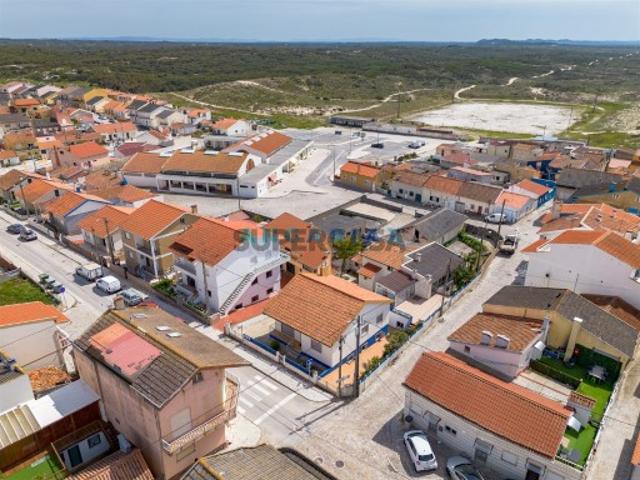 Moradia >=T10 Venda em Vieira de Leiria,Marinha Grande