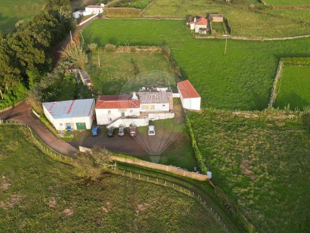 Moradia T10, Almagreira, Vila do Porto | BPI Expresso Imobiliário