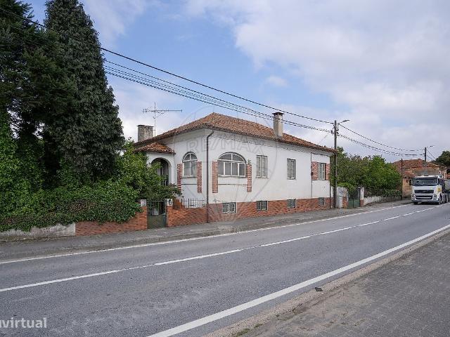 Moradia T10 para venda