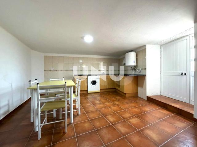 Moradia T1+1 em Pedra Remodelada | Charme Rústico e Tranquilidade