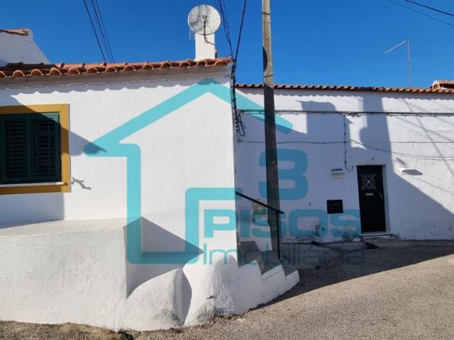 Moradia T1+1 Remodelada Vale de Bordalo Gavio