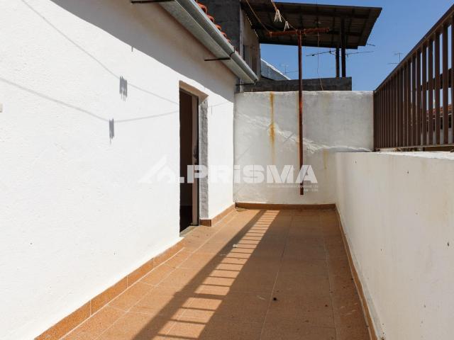 Moradia T1+2 com Varanda e Terraço para Venda em Alcains