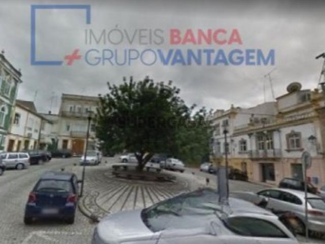 Moradia T17 em Sé e São Lourenço