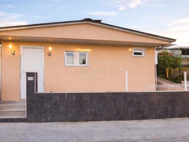 MORADIA T1 NOVA E MODERNA NO PARQUE VERDE — FERNÃO FERRO | Cedência de Benfeitoria Condomínio Privado com Piscina, Segurança e Serviços Exclusivos