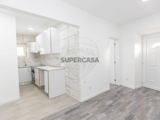 Moradia T1 em Aveiras de Baixo