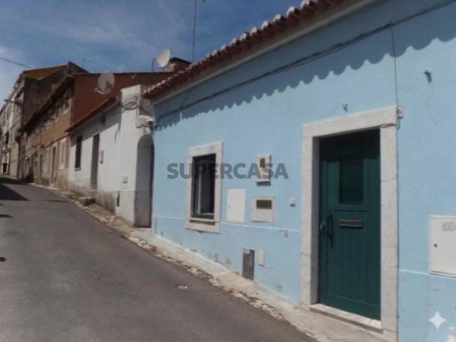 Moradia T1 em Alcântara