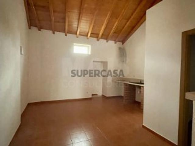 Moradia T1 em Reguengo Grande
