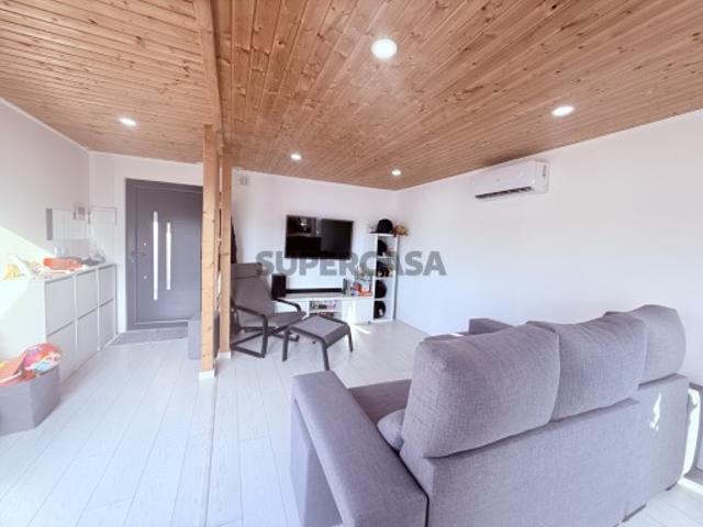 Moradia T1 em Santa Iria de Azoia, São João da Talha e Bobadela