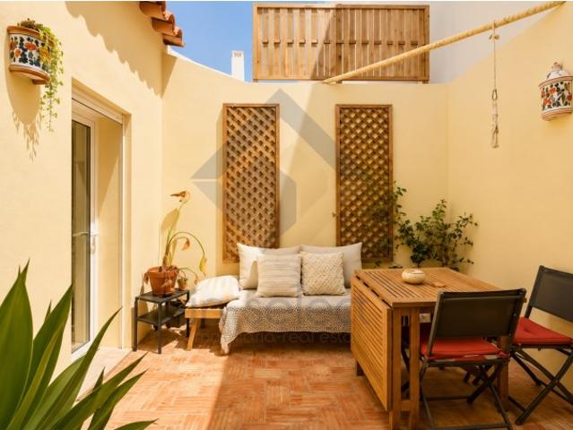 Moradia T1 Geminada no Coração de Loulé com Rooftop