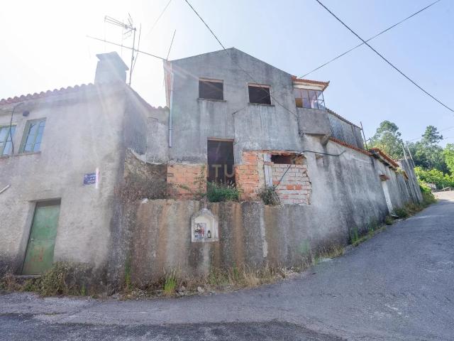 Moradia T1, para Reconstruir, Vila Nova, Miranda do Corvo
