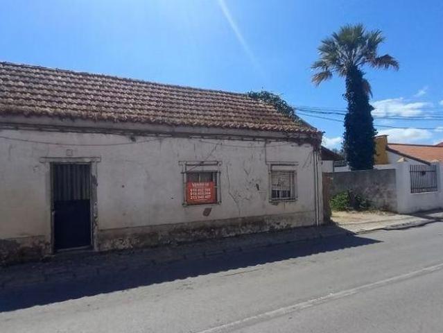 Moradia T1 ? Stº Antonio Charneca Barreiro | 26074059706