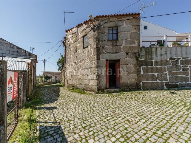 Moradia T1 / Seia, Travancinha