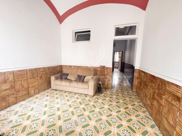 Moradia T1 tradicional remodelada na baixa de Olhão