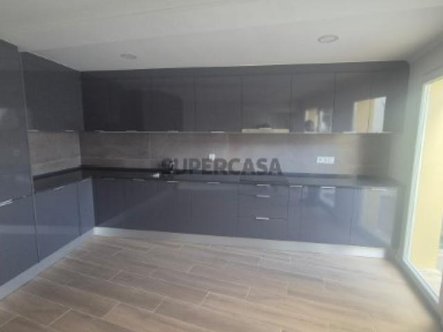 Moradia T2+1 Totalmente Remodelada