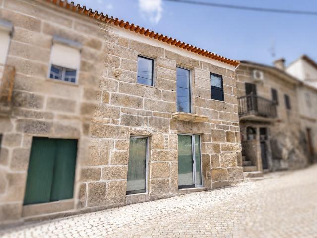 Moradia T2+1 com Duas Suítes e Sótão Aproveitado Totalment. 130m² Moimenta De Maceira Dão