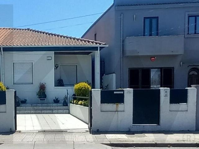 Moradia T2+1 com Jardim em Zona Privilegiada de Leça do Balio