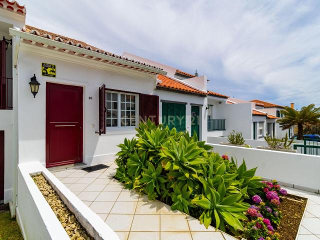 Moradia T2+1 com sótão, garagem, jardim e logradouro – Ponta Delgada