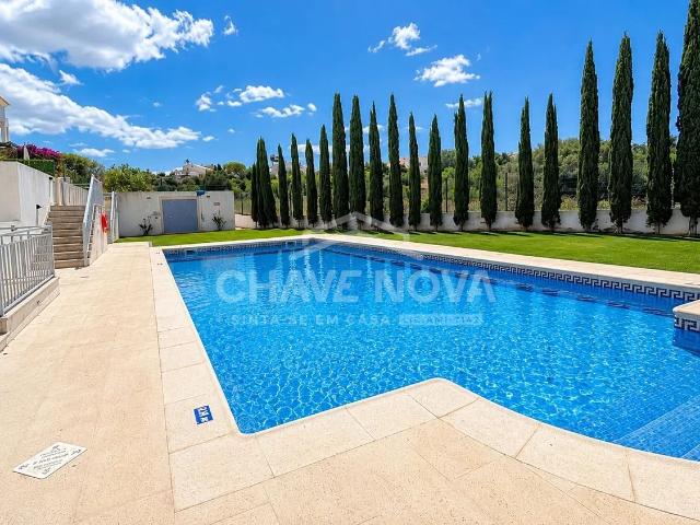 Moradia T2+1 com piscina em Condomínio Privado | Olhos de Água | Albufeira