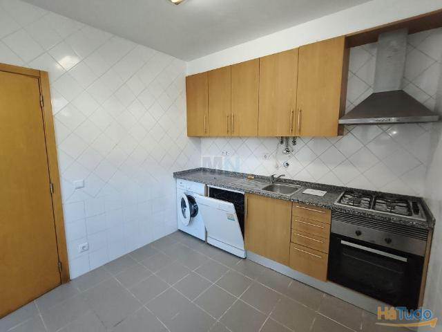 Moradia T2+1 com Terraço nos Olivais, Coimbra | 26084101504