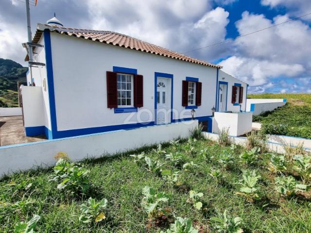 Moradia T2+1 Santa Bárbara, Vila do Porto