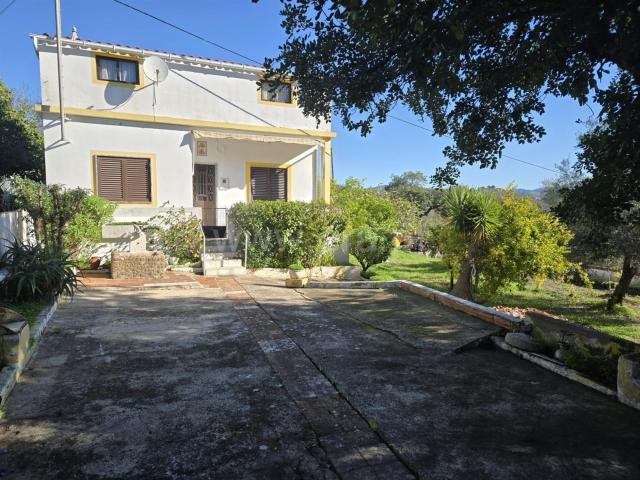 Moradia t2+2 Isolada, vista Ombria Golf Tôr 140m² Querença, Tôr e Benafim