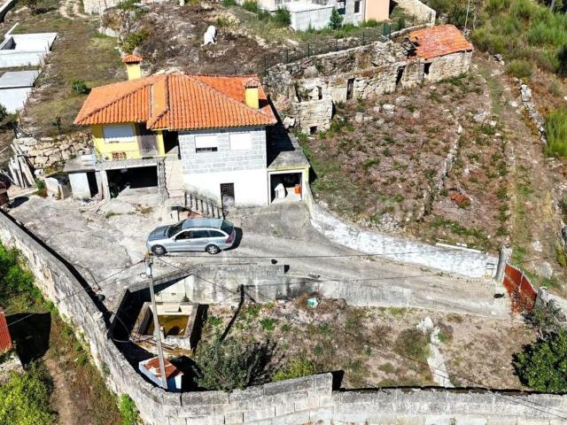 Moradia T2 / Marco de Canaveses, Penhalonga e Paços de Gaiolo