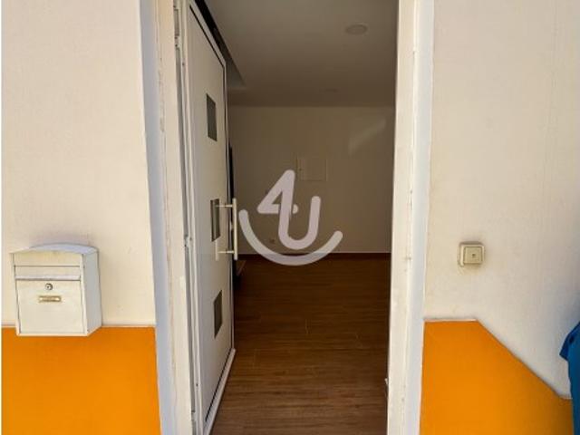 Moradia T2 no coração de São Martinho do Porto