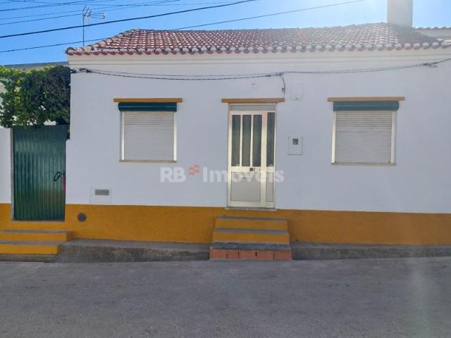 Moradia T2 nos Riachos, Torres Novas