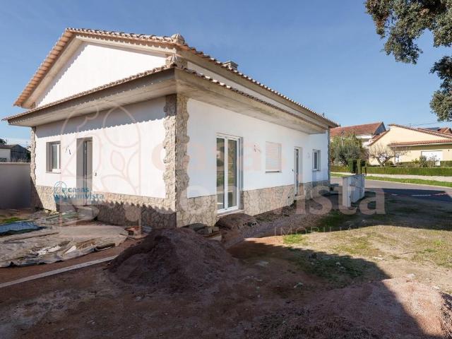 Moradia T2 Nova Ourém 0m² Nossa Senhora Das Misericórdias