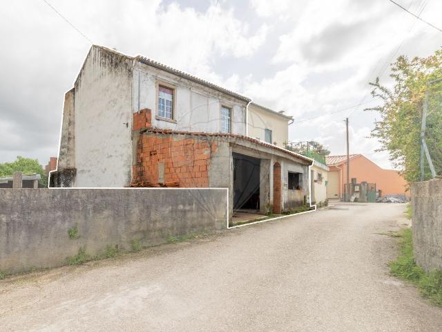 Moradia T2 à venda em Casal do Espírito Santo