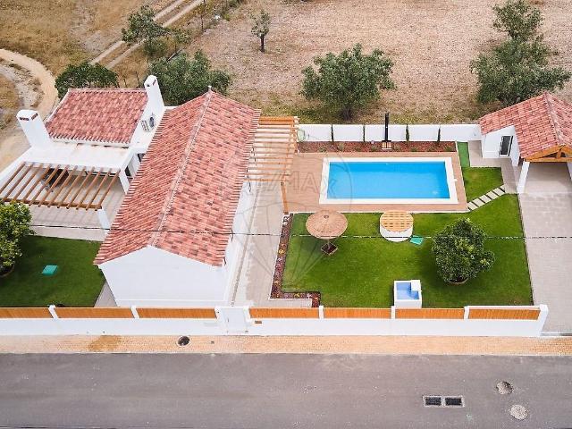 Moradia T2 à venda em Alcácer do Sal 140m² Alcácer do Sal Santiago e Santa Maria do Castelo e Santa S