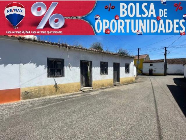 Moradia T2 à venda em Torres Novas