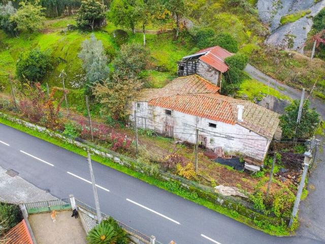 Moradia T2 à venda em Póvoa de Lanhoso