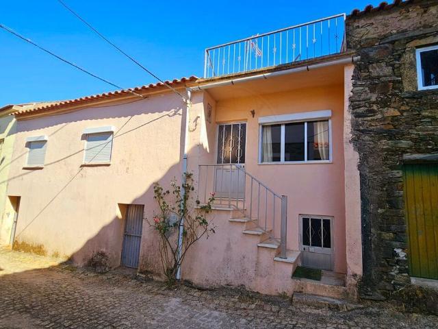 Moradia T2 à venda em Oleiros