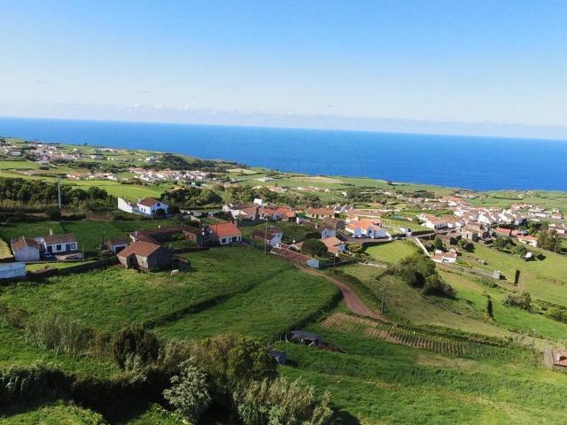 Moradia T2 à venda em Lomba da Cruz