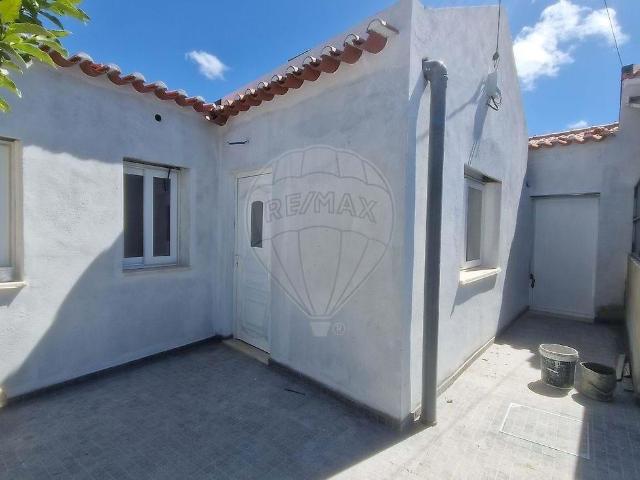 Moradia T2 à venda em Sintra 136m² Sintra Santa Maria E São Miguel