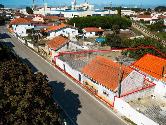 Moradia T2 à venda em Picassinos