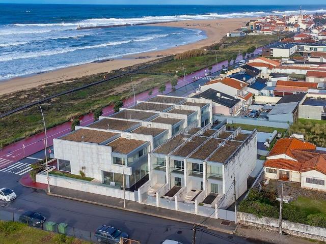 Moradia T2 à venda em Vila Nova de Gaia