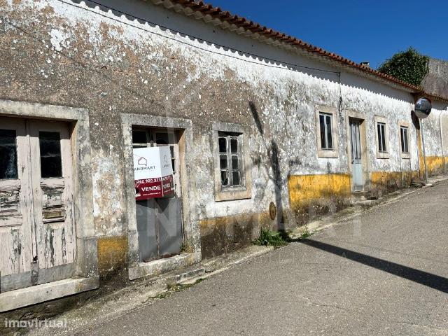 Moradia T2, Casal da Marinha Santa Catarina