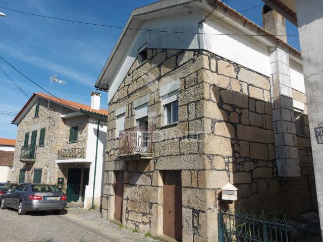 Moradia T2 C/aproveitamento de Sótão