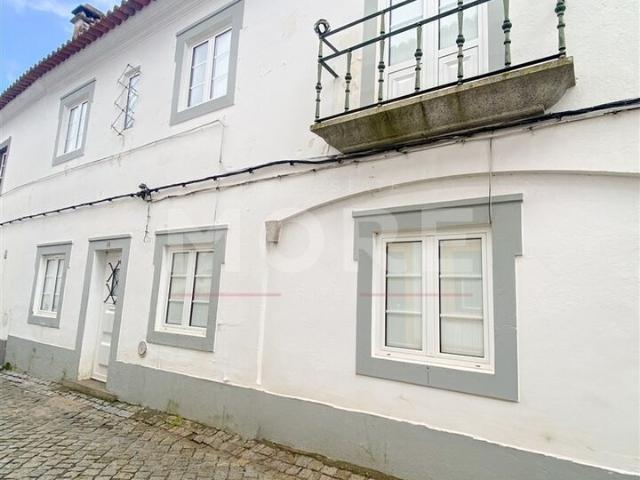 Moradia T2 com terraço Centro Histórico Évora