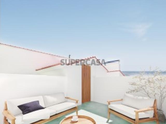 Moradia T2 com terraço e logradouro