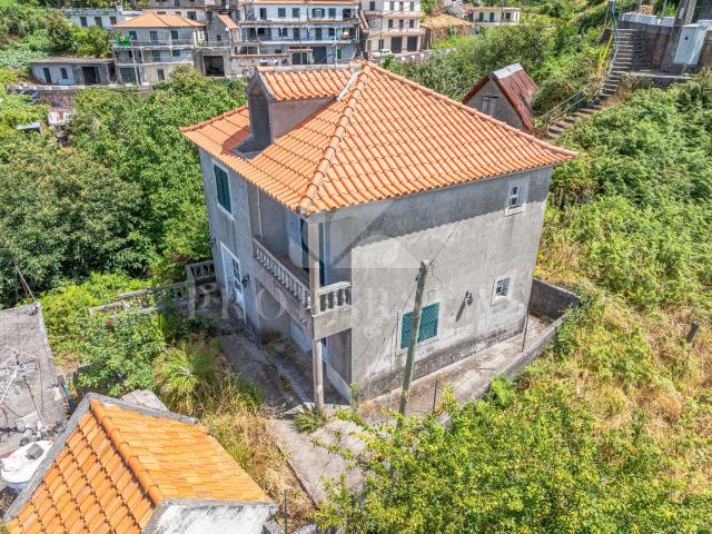 Moradia T2 com vistas em Ribeira Brava