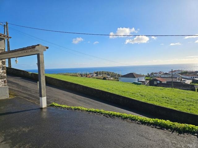 Moradia T2 com Anexo e Vista Mar Deslumbrante em São Pedro Nordestinho