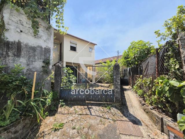 Moradia T2 com Excelente Potencial | Periferia da Vila de Ponte da Barca