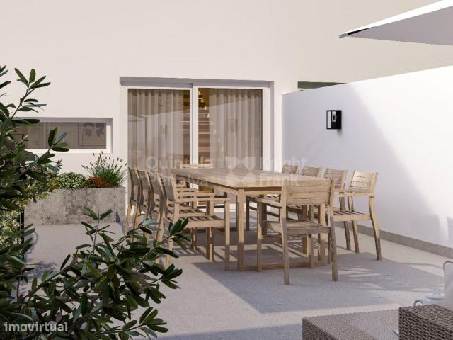 Moradia T2 com jardim nas Ermidas Sado, Santigo do Cacm