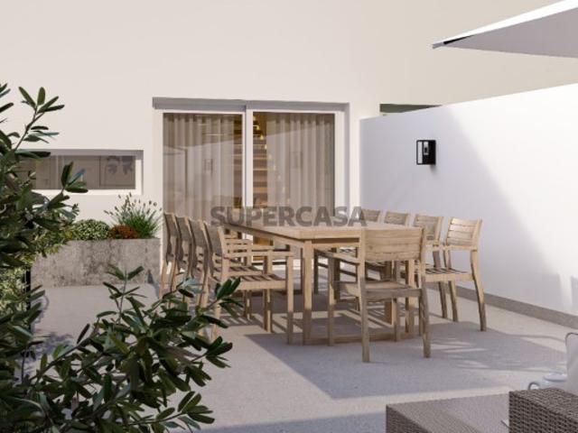 Moradia T2 com jardim nas Ermidas Sado, Santigo do Cacém