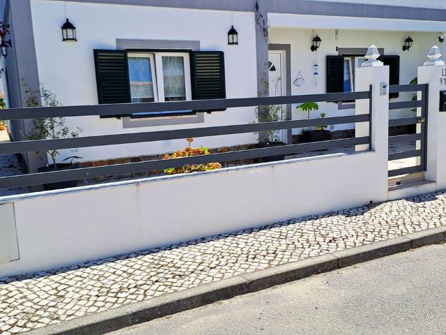 Moradia T2 com logradouro de 165 m2 Andar Moradia Piso Trreo